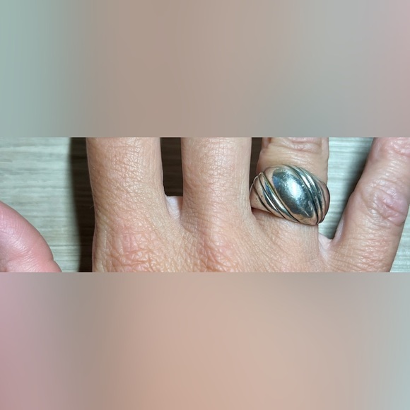 Vintage Designer Signed Kabana Sterling Silver Smooth Wave Dome Ring, Size 6.5 - Picture 9 of 11